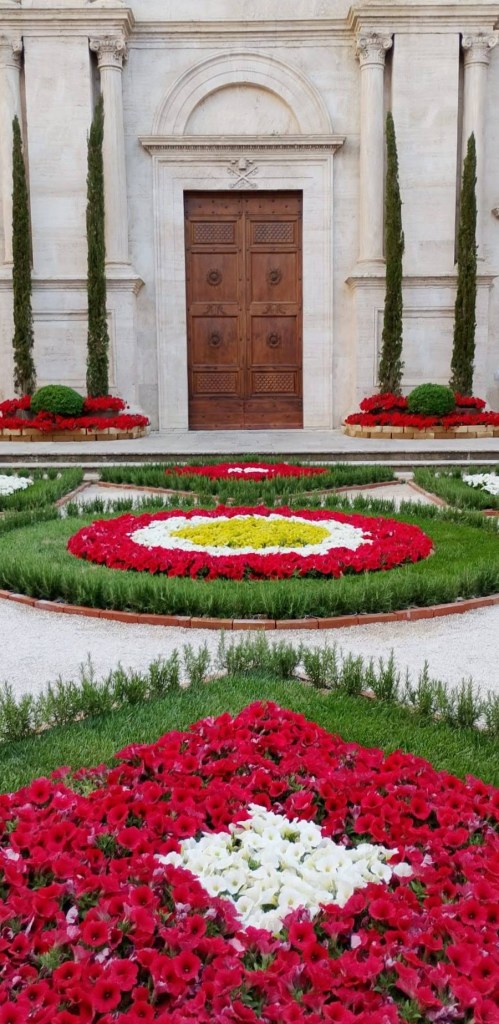 Prosegue “Pienza e i fiori”, fine settimana con la mostra-mercato