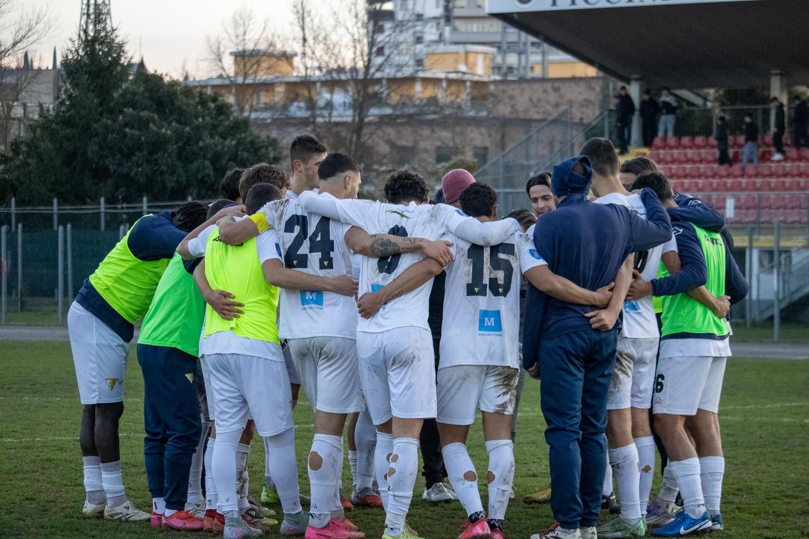 L'ultimo &laquo;cerchio&raquo; allo Stefano Lotti: il Poggibonsi si congeda tra riflessioni e lacrime