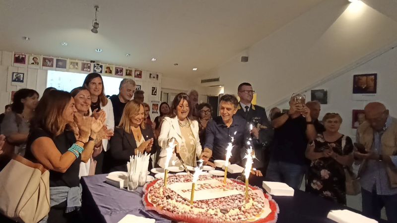 Il Politeama festeggia con un omaggio a Paolo Poli   che 20 anni fa aprì il teatro con le Fiabe di Perrault