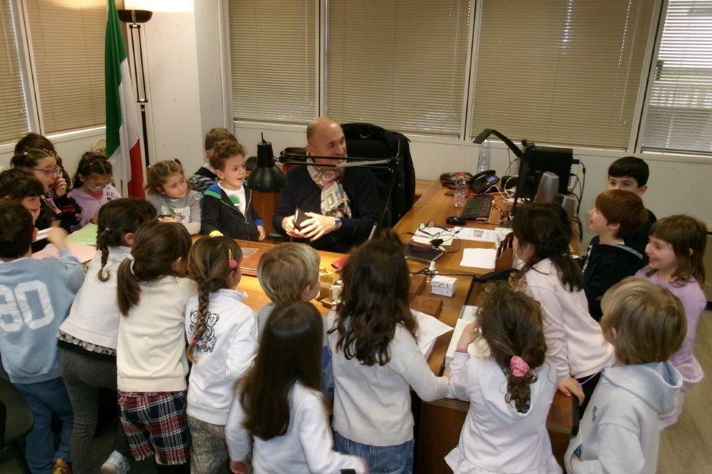 Poliziotti per un giorno: i bambini di Luco in visita al Commissariato di Poggibonsi