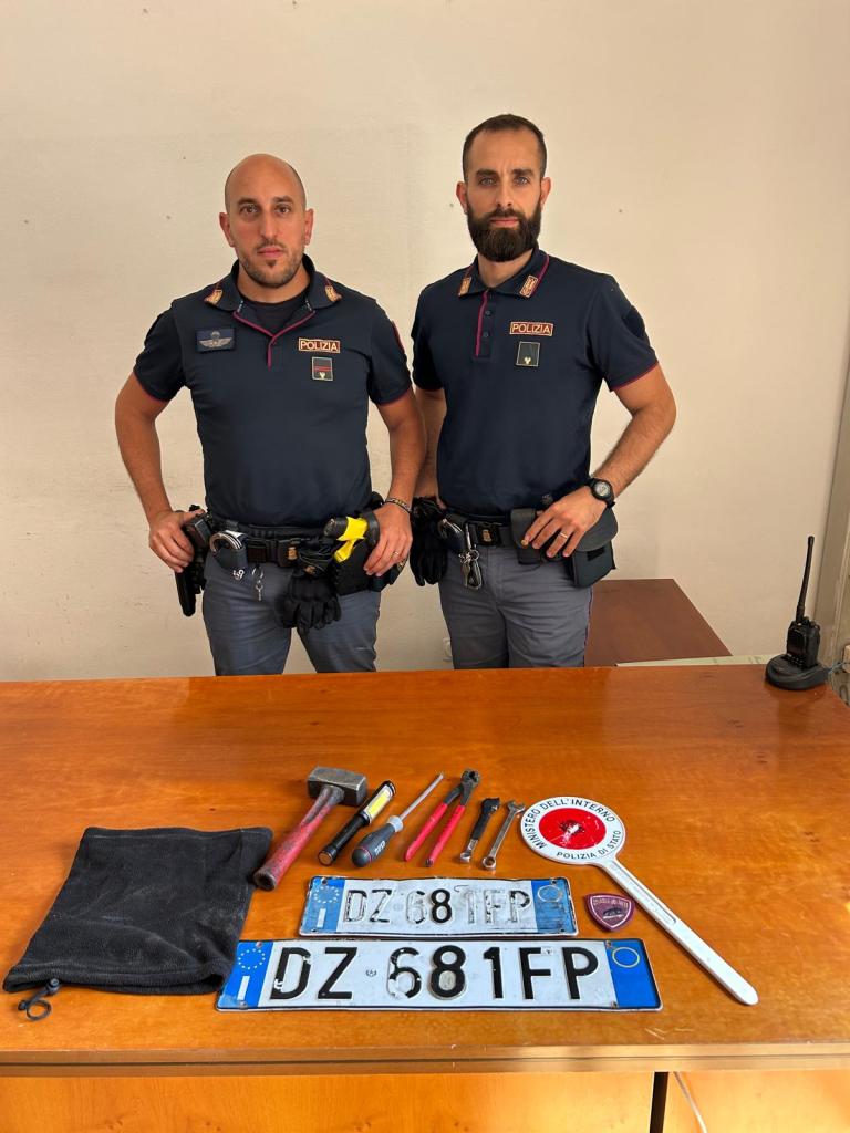 Sorpreso con la refurtiva ancora in mano, arrestato 36enne a Siena