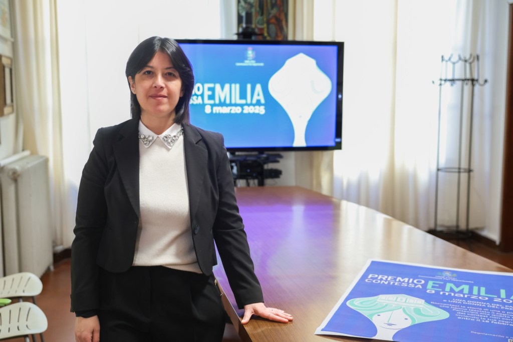 Empoli, Premio Contessa Emilia, aperto l'avviso per la donazione delle spille di pregio