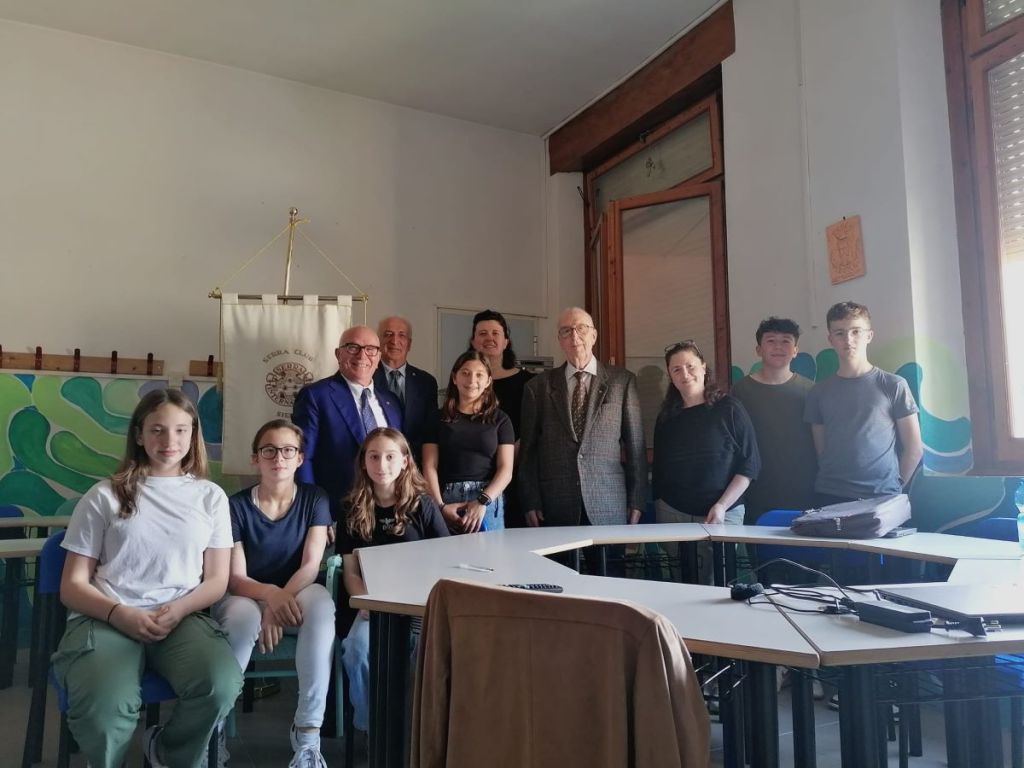 Studentessa di Poggibonsi premiata per una poesia sul perdono