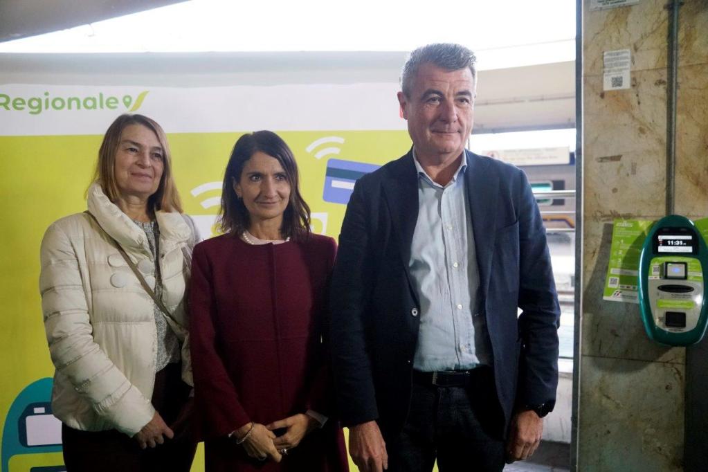 Trenitalia: attivo il sistema di acquisto tap&tap sulla linea Firenze-Pisa-Livorno