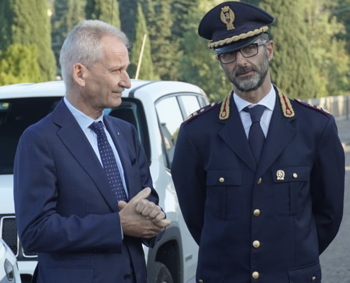 Firenze, Cocaina sotterrata davanti ad una scuola per l’infanzia
