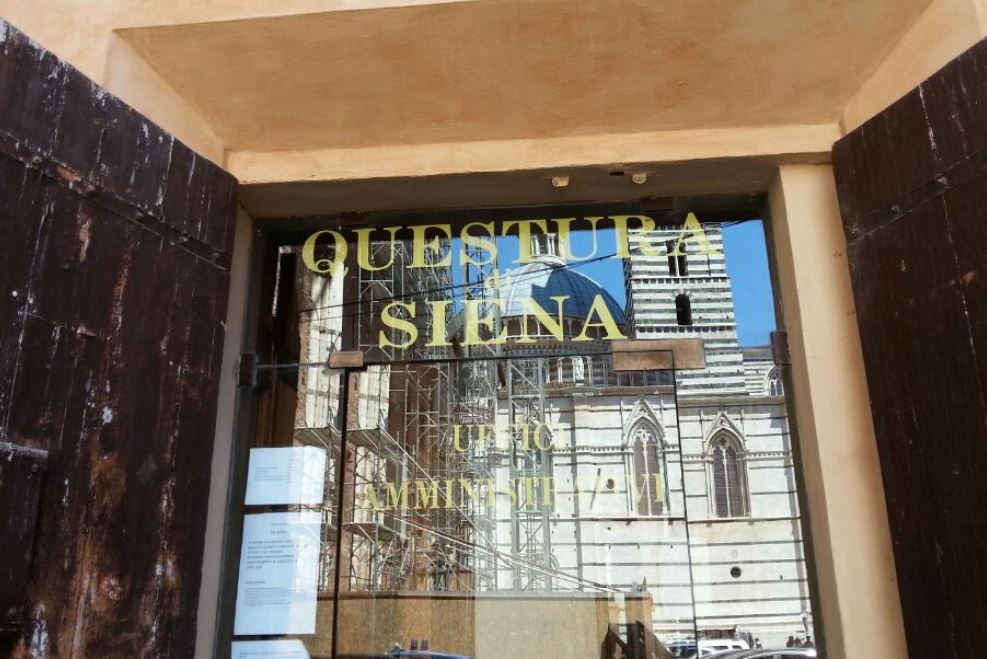 Questura di Siena, il ritiro dei permessi di soggiorno anche di sabato