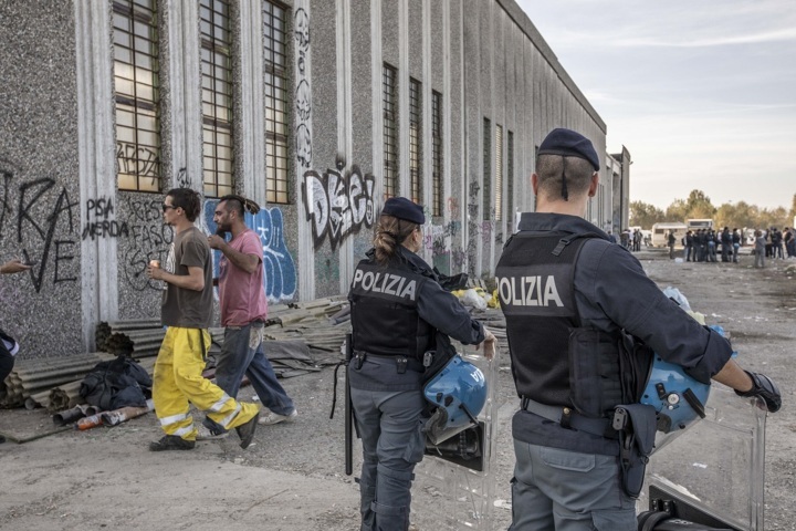 Da Amnesty alla Rete Studenti, il decreto ‘anti rave’ non piace: “A rischio il diritto di protesta”