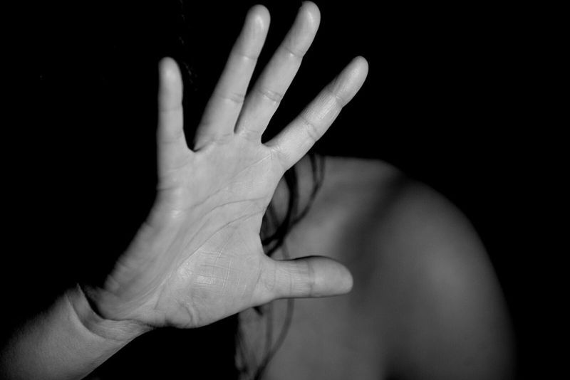 Freezing e stealthing: le reazioni nascoste alla violenza sessuale e la Rape Culture