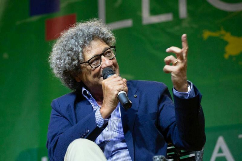 &ldquo;Un altro calcio &egrave; ancora possibile&rdquo;: Riccardo Cucchi a San Gimignano per Pagine d&rsquo;Inverno