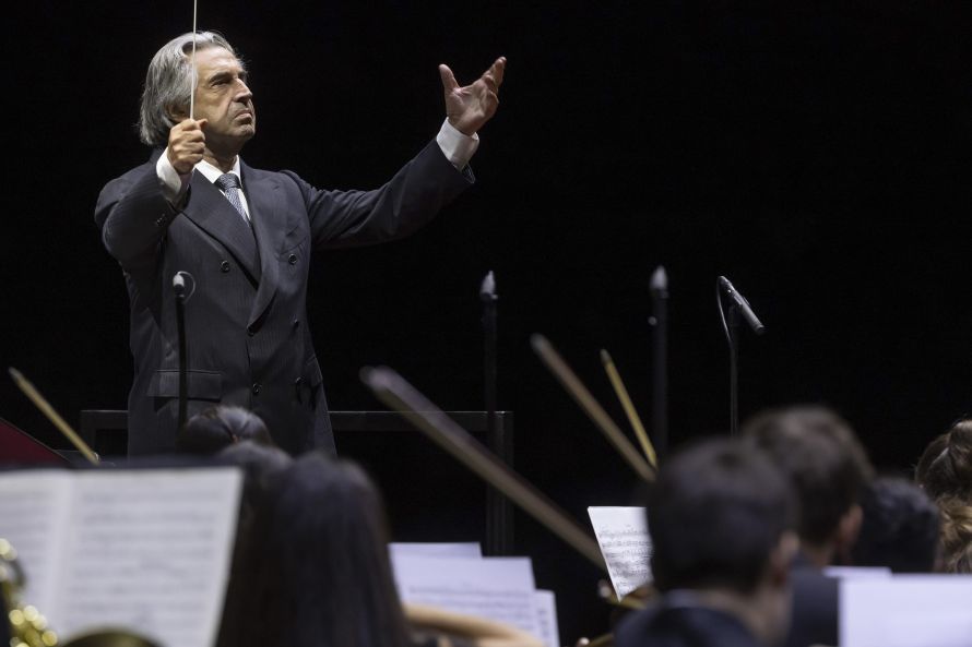Cinque studenti del Franci di Siena sul palco con Riccardo Muti a Lucca