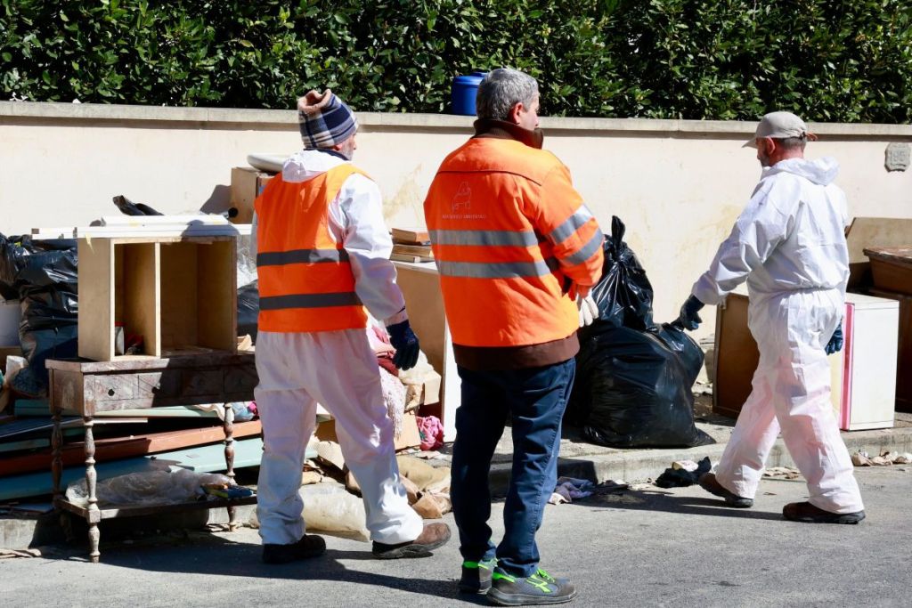 Empoli, post-emergenza, individuata area di raggruppamento rifiuti per liberare le strade delle zone alluvionate