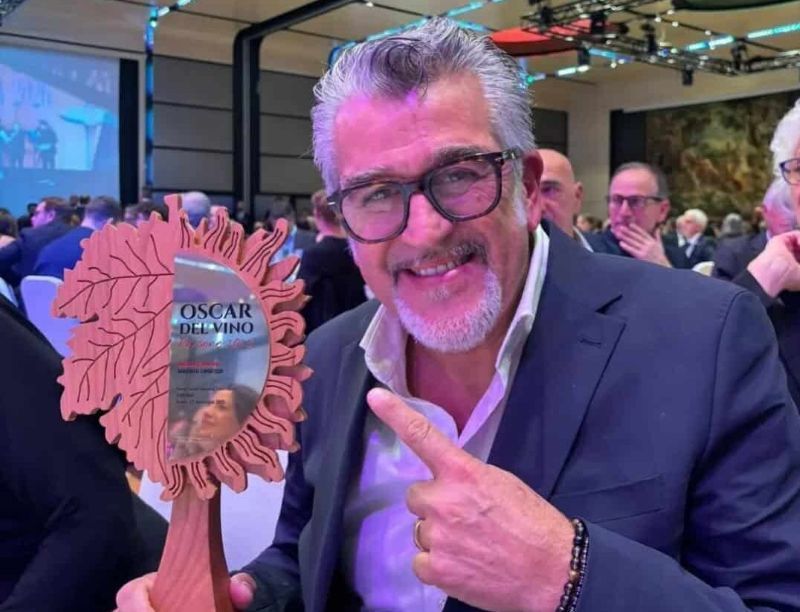 L’enologo che da Montalcino porta la speranza (e il vino) nelle terre sconvolte dalla guerra