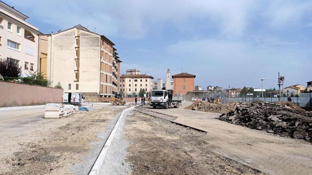 Poggibonsi, viaggio nei cantieri: sopralluoghi all’ex scalo merci e in via Frilli