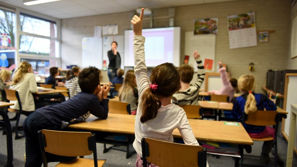 Caro-scuola, Federconsumatori: “Per ogni studente si spenderanno 1.200 euro”