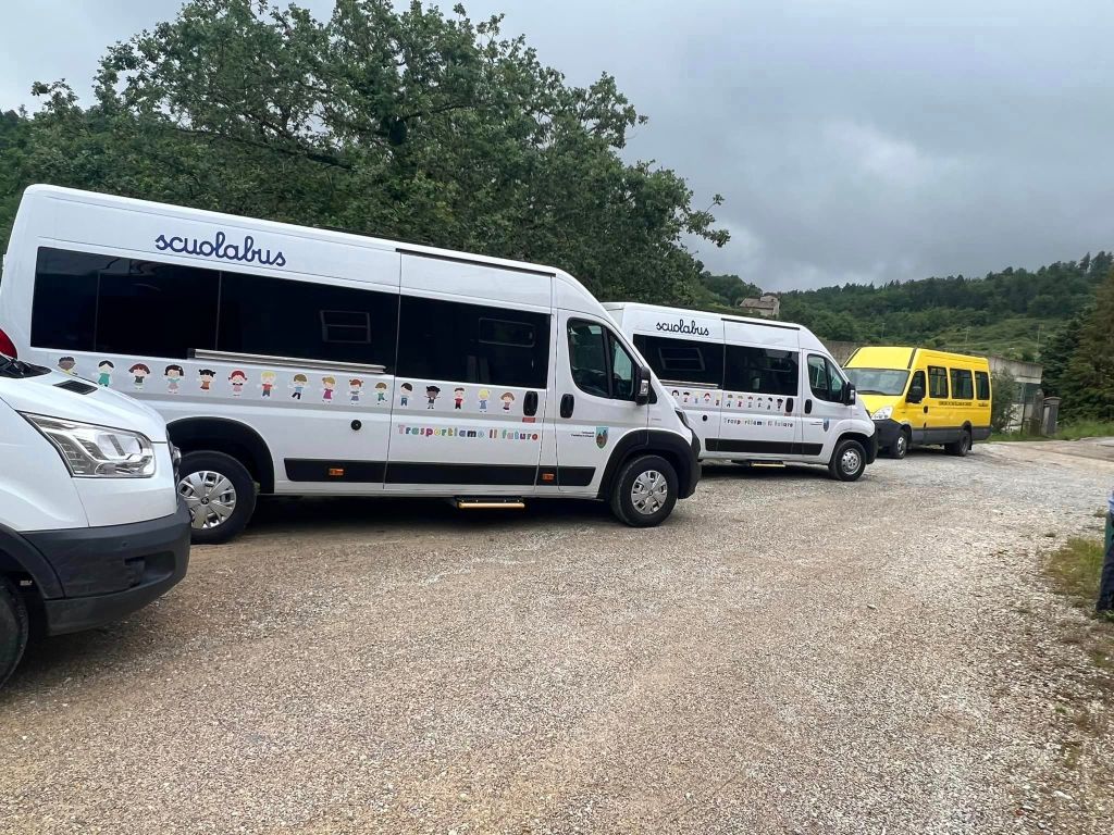 Castellina: dal Comune gli auguri di buon anno scolastico con due  nuovi autobus