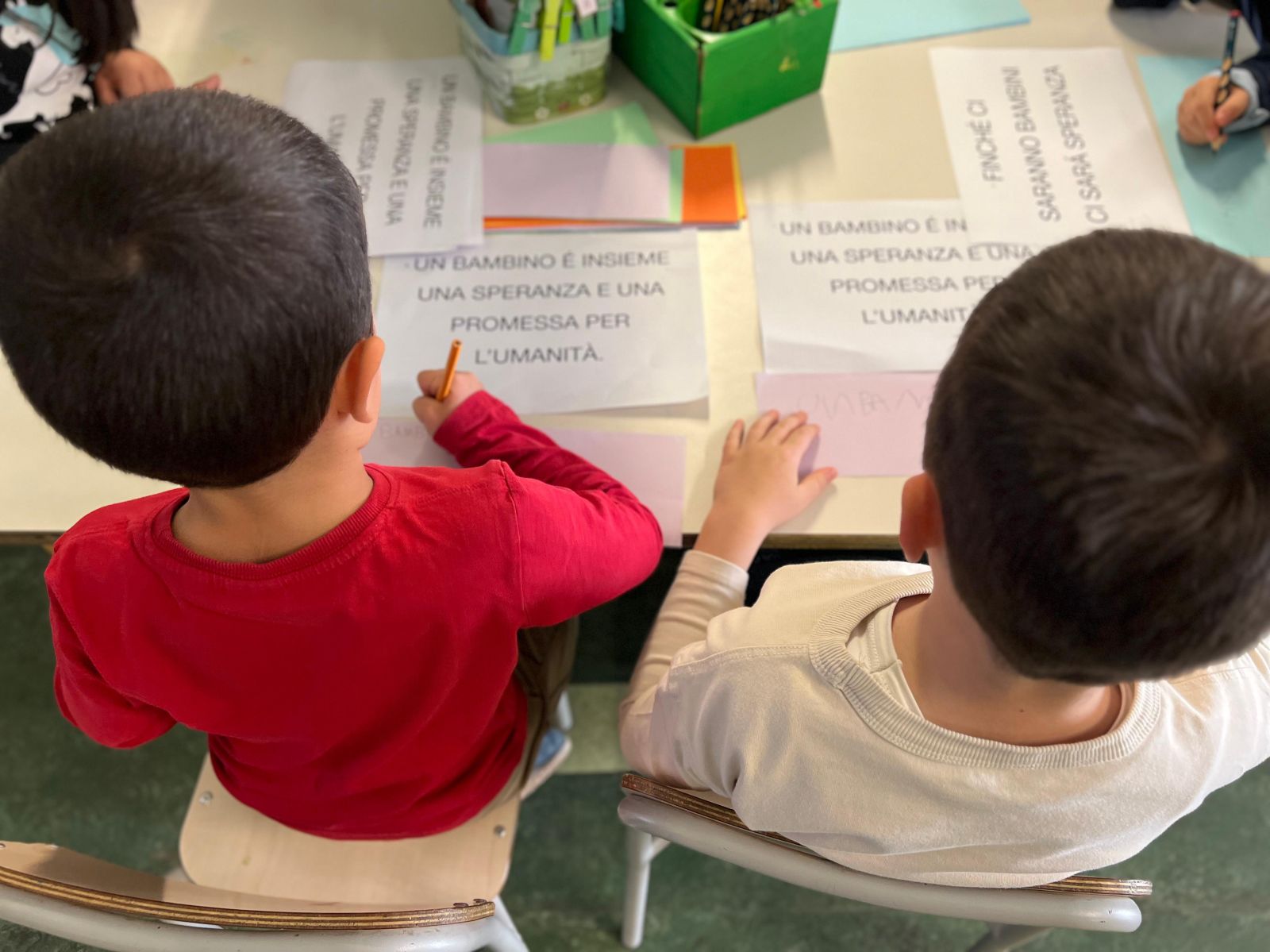 Senza Zaino Day a Montespertoli: la scuola ha aperto le porte alla citt&agrave; nel segno della nonviolenza e della pace