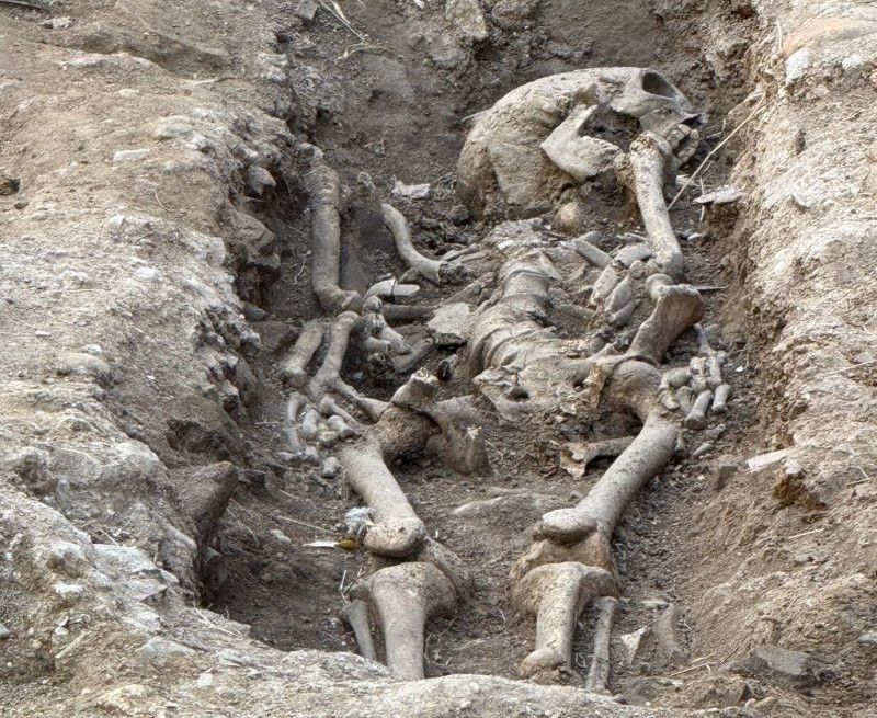 Scheletro umano rinvenuto nello scavo archeologico di San Pietro in Bossolo