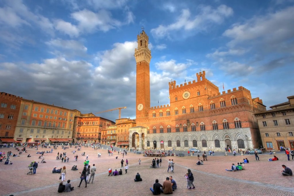 Siena, venerdì l’allaccio della nuova condotta in Piazza del Campo