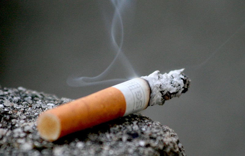 L’Ue prepara la stretta sul fumo: accise oltre al 1000% su sigarette, e-cig e tabacco