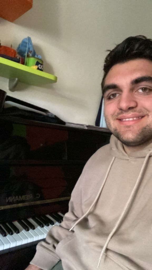 Simone Ciarlone, nascita di un artista poggibonsese