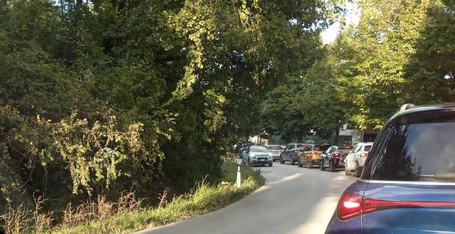 Incidente a Colle Val d'Elsa: scontro auto-moto sulla strada delle Lellere