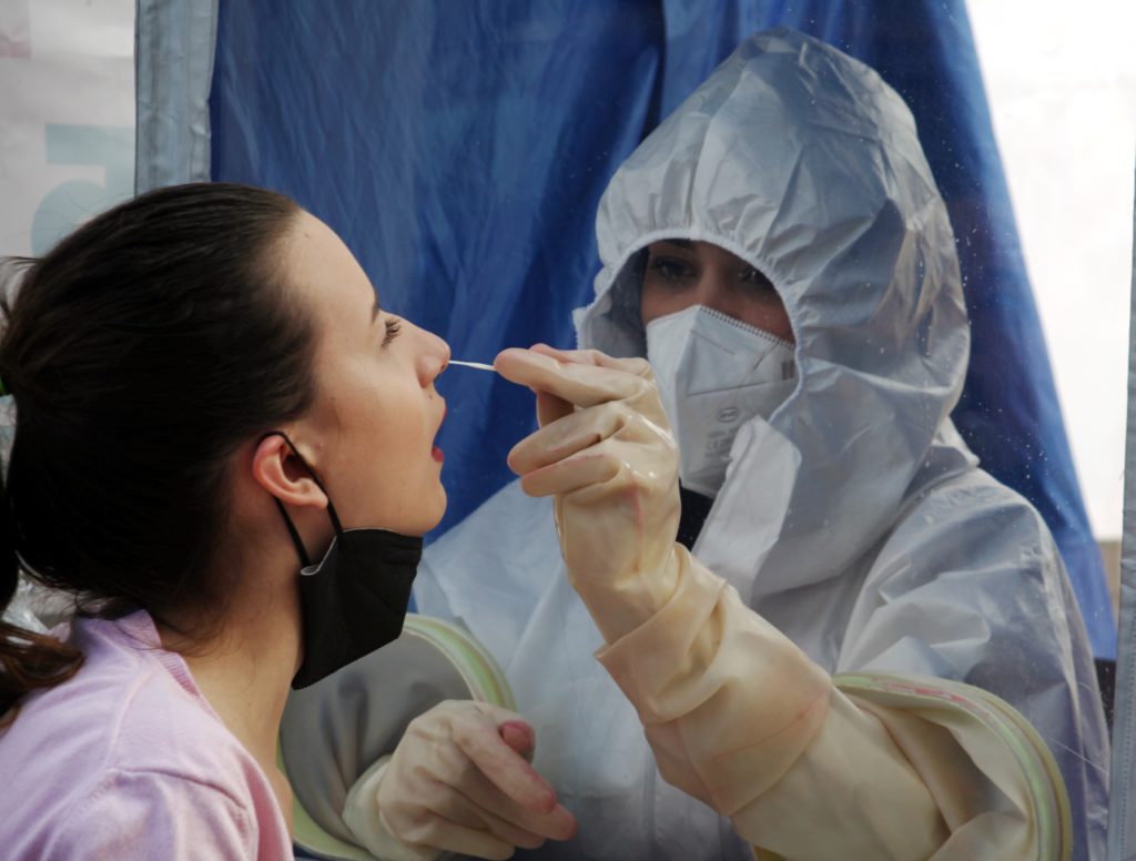 Covid, l’indice Rt continua a salire oltre la soglia epidemica. Nessuna regione è a rischio basso
