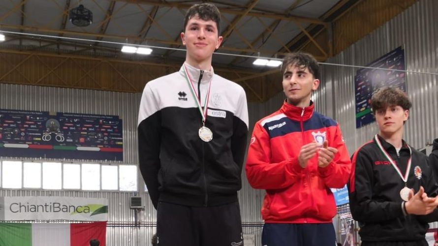 Con l'argento di Tommaso Russo la spada del Cus Siena Estra torna protagonista