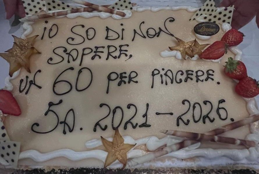 "Io so di non sapere", &ldquo;Quest&rsquo;esame s&rsquo;ha da fare&rdquo; Quando il messaggio &egrave; affidato alla torta di fine anno 