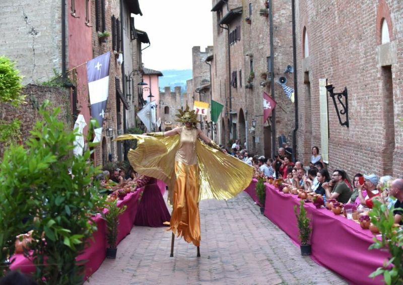 &ldquo;A cena da Messer Giovanni&rdquo;, la Cena Medievale di Certaldo Alto giunge alla 25&ordf; edizione. Al via le prenotazioni dei posti