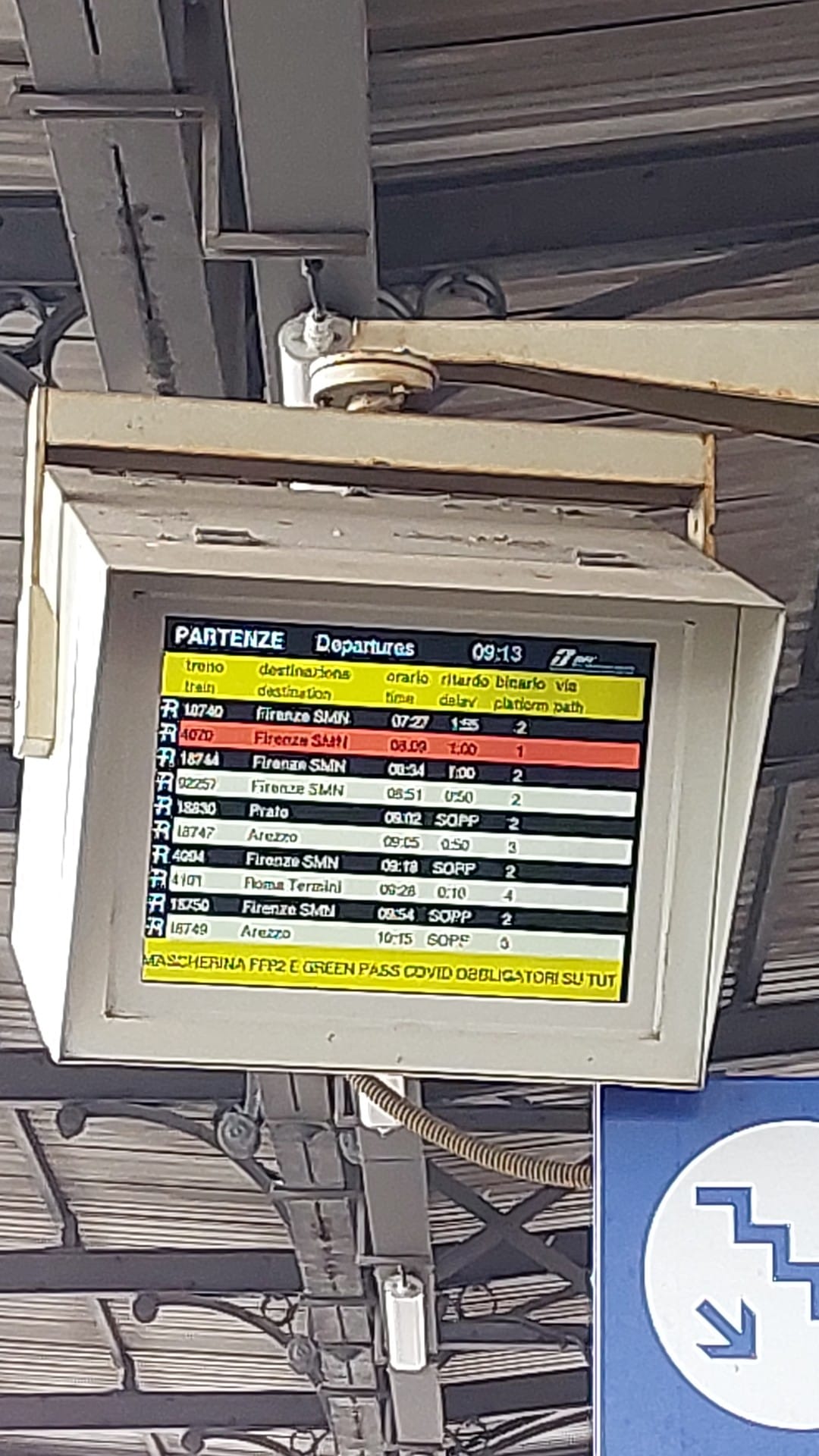 +++AGGIORNAMENTO+++ Caos treni a Firenze: cancellazioni e ritardi anche di 300 minuti. «Vergogna»: la rabbia dei pendolari. Tutte le variazioni.