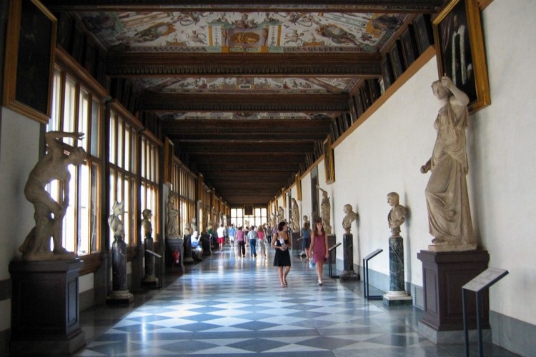 Uffizi, biglietto a 25 euro, la Galleria costa più del Louvre