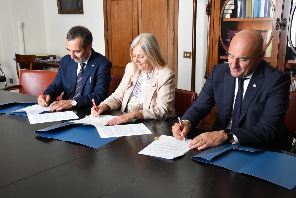 Le biblioteche fanno squadra, rinnovata la collaborazione tra gli Atenei di Firenze, Pisa e Siena per i servizi bibliotecari