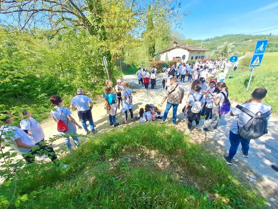 Dalle borse di studio alla camminata verde: Valdelsa protagonista nella tutela del pianeta con "Salviamo il Mondo"