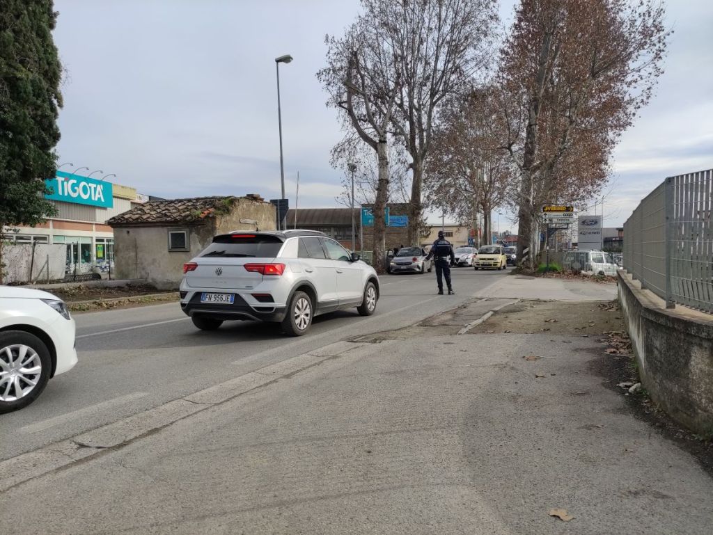 Incidente in via Pisana, traffico in tilt