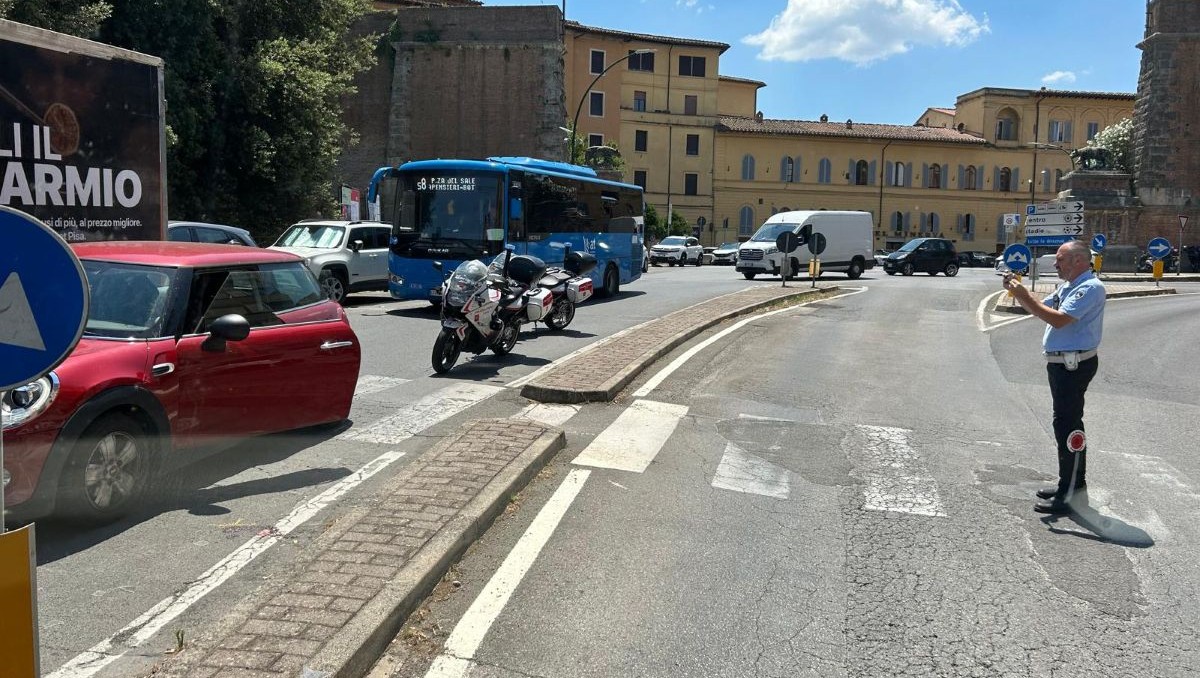 Pedone investito a Siena, 50enne ricoverata alle Scotte