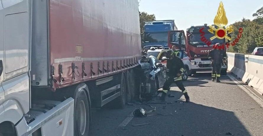 Scontro sulla Bettolle Perugia, ferito un automobilista