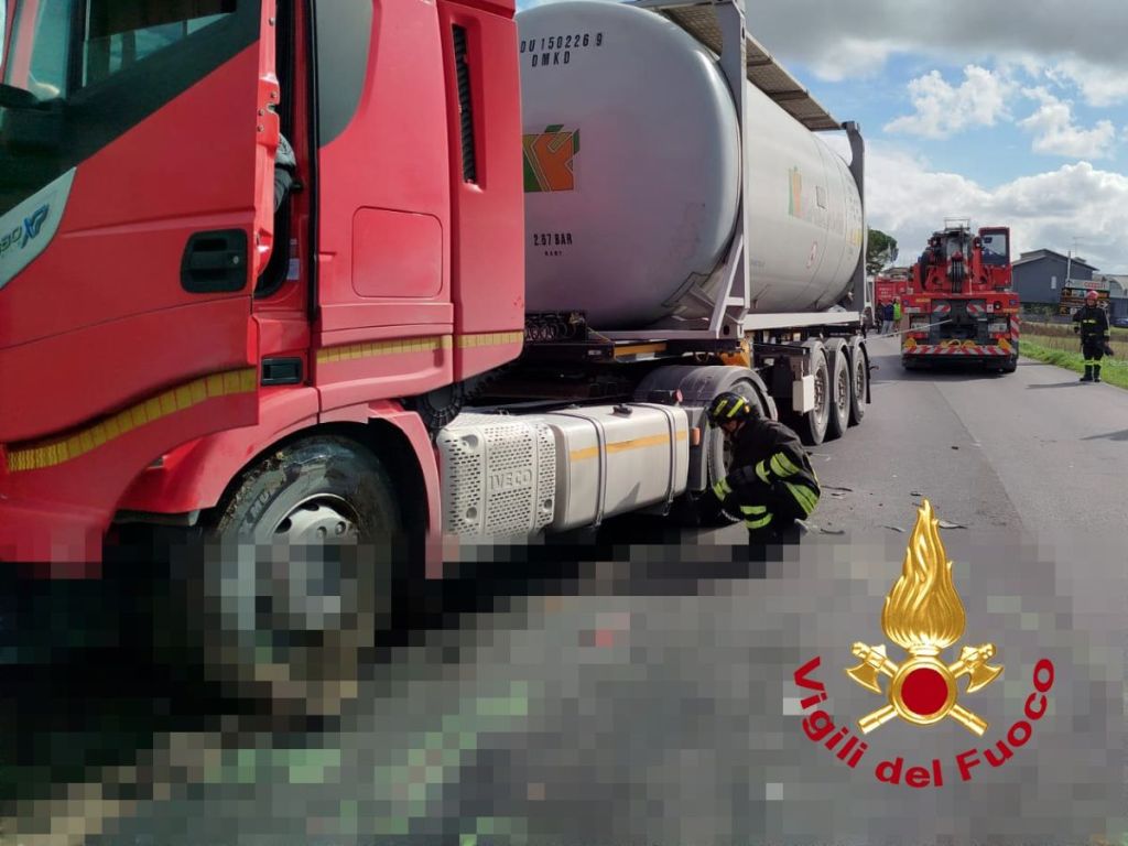 Schianto tra auto e camion a Certaldo: per i feriti interviene Pegaso