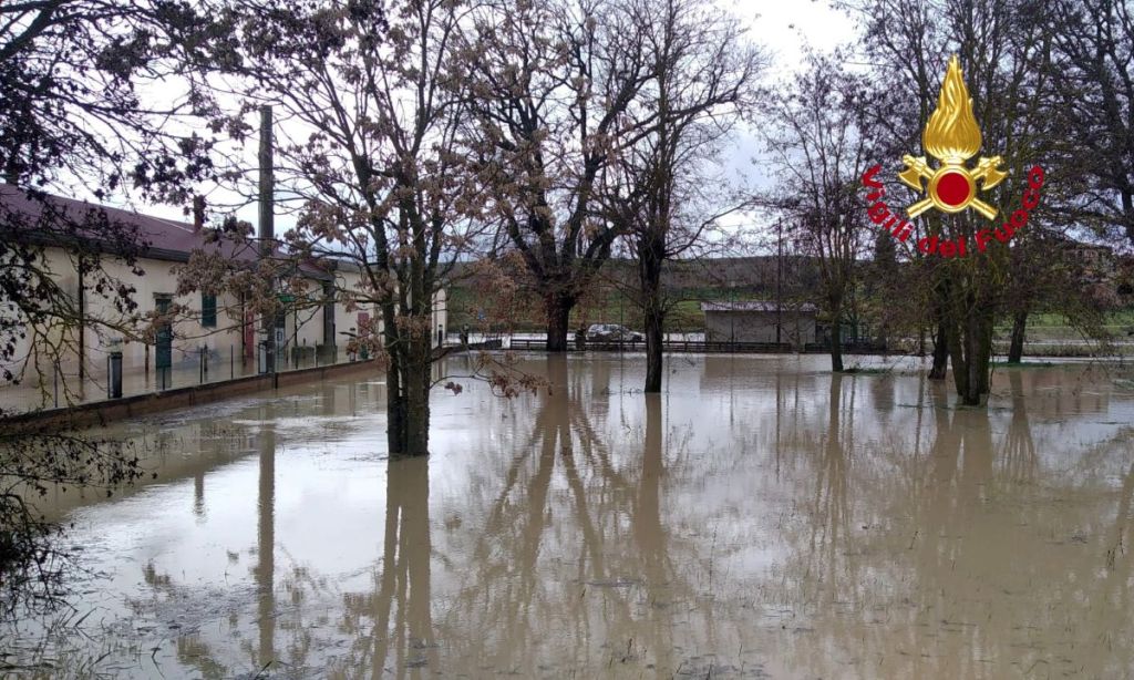 Strade, negozi e scantinati allagati in Valdarbia