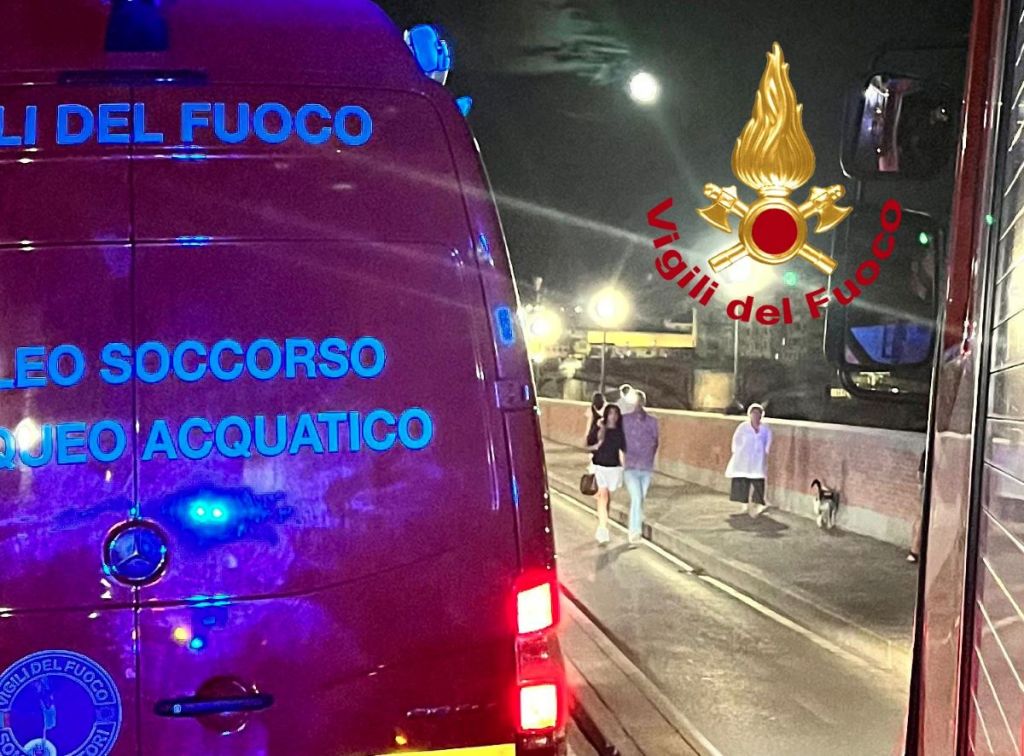 Bagno notturno in Arno per due persone