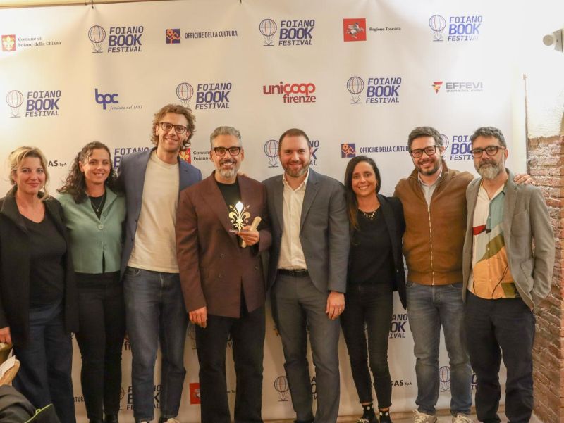 Dario Brunori inaugura un mese di cultura al Foiano Book Festival