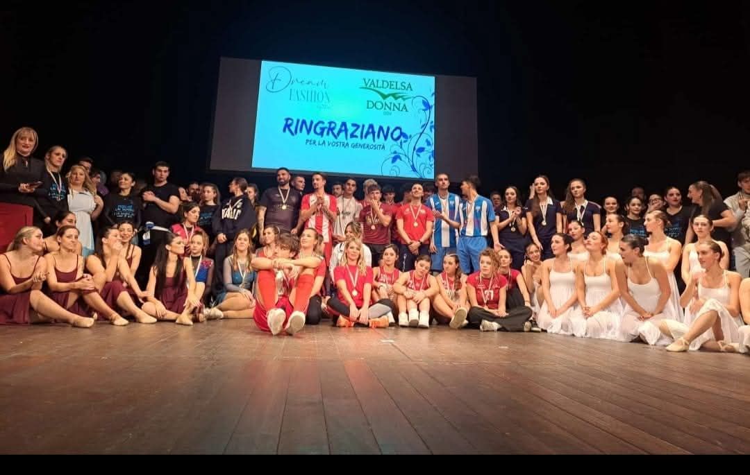 ‘Contro il cancro facciamo squadra'. A Colle di Val d’Elsa la solidarietà con gli atleti in passerella