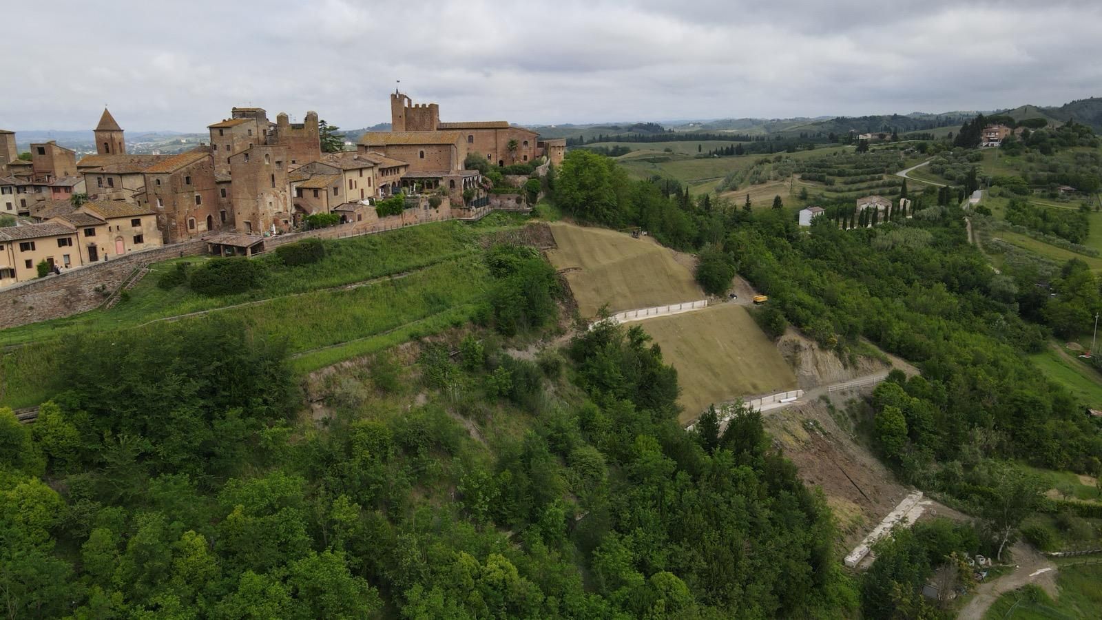 Certaldo Alto, prosegue il consolidamento della pendice est: approvata la perizia di variante   